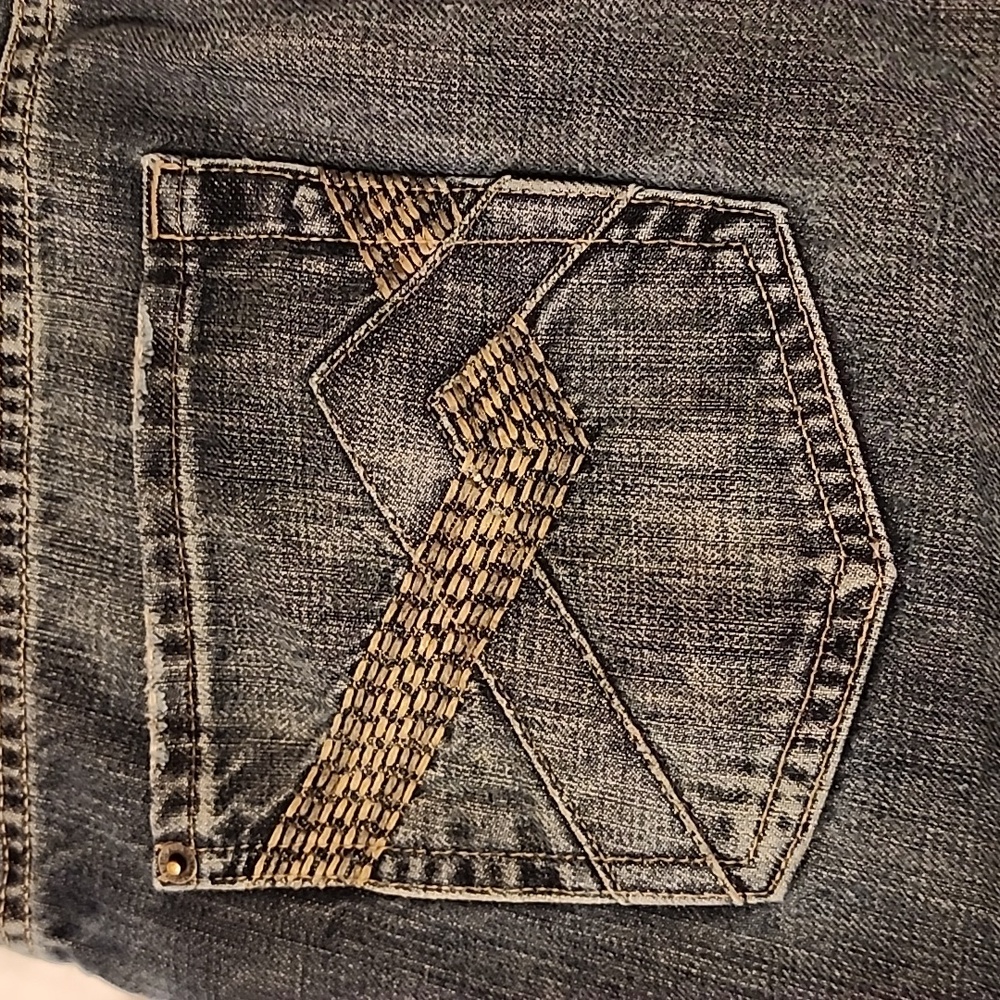7 For All Mankind - Picture 3 of 7